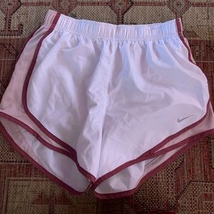 Nike shorts size medium